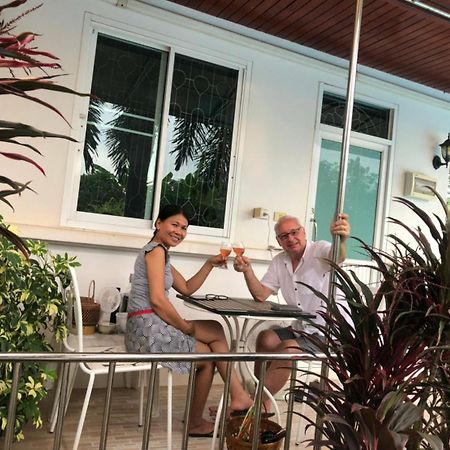 Nuch'S Apple Guest House Si Bun Ruang Buitenkant foto