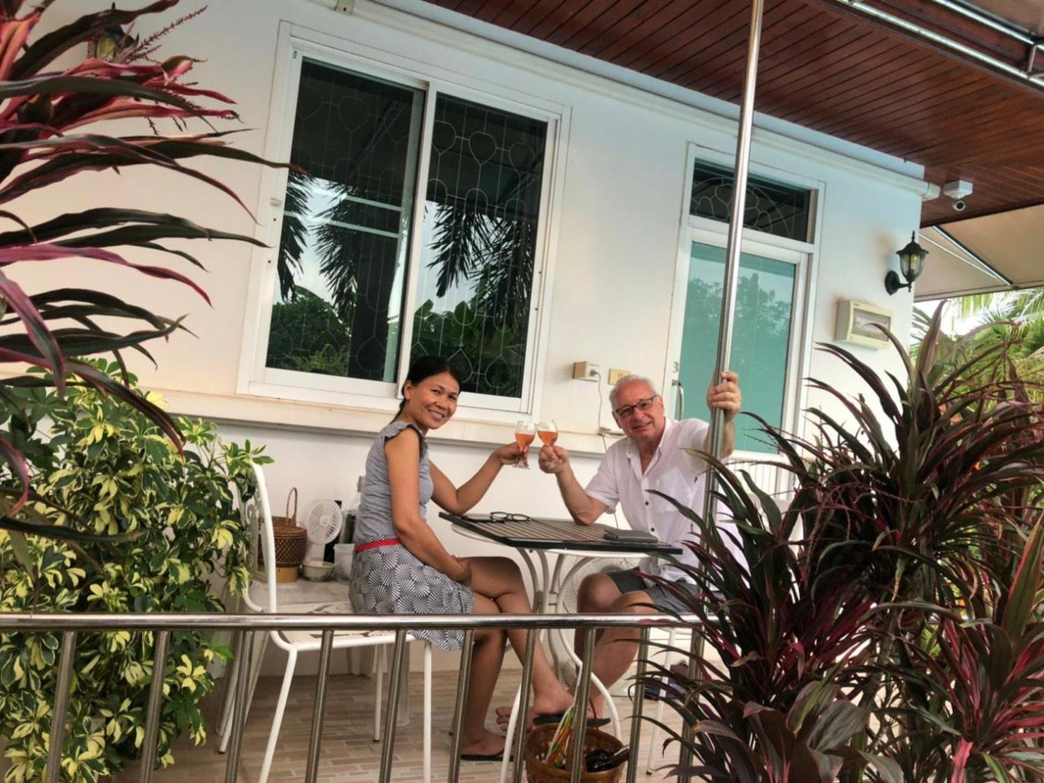 Nuch'S Apple Guest House Si Bun Ruang Buitenkant foto