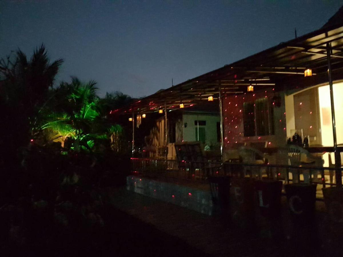 Nuch'S Apple Guest House Si Bun Ruang Buitenkant foto
