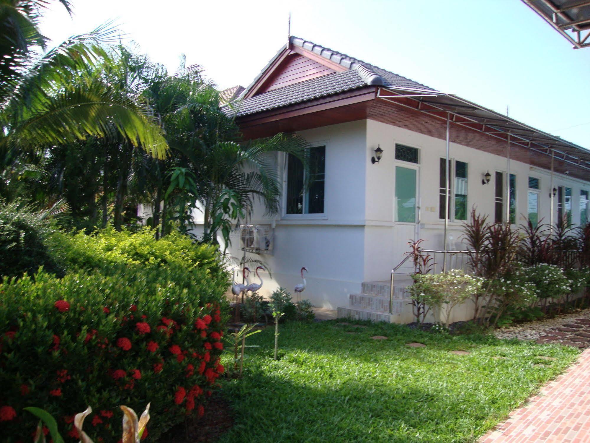 Nuch'S Apple Guest House Si Bun Ruang Buitenkant foto